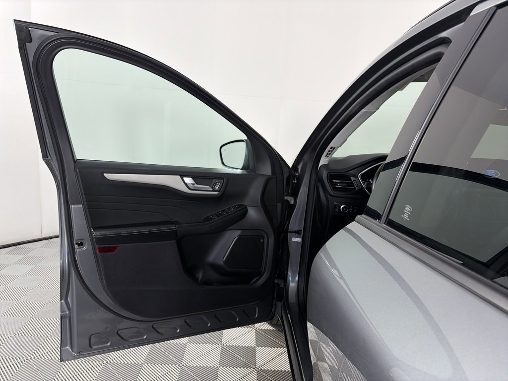 Certified 2022 Ford Escape SEL w/ Class II Trailer Tow Package image 10