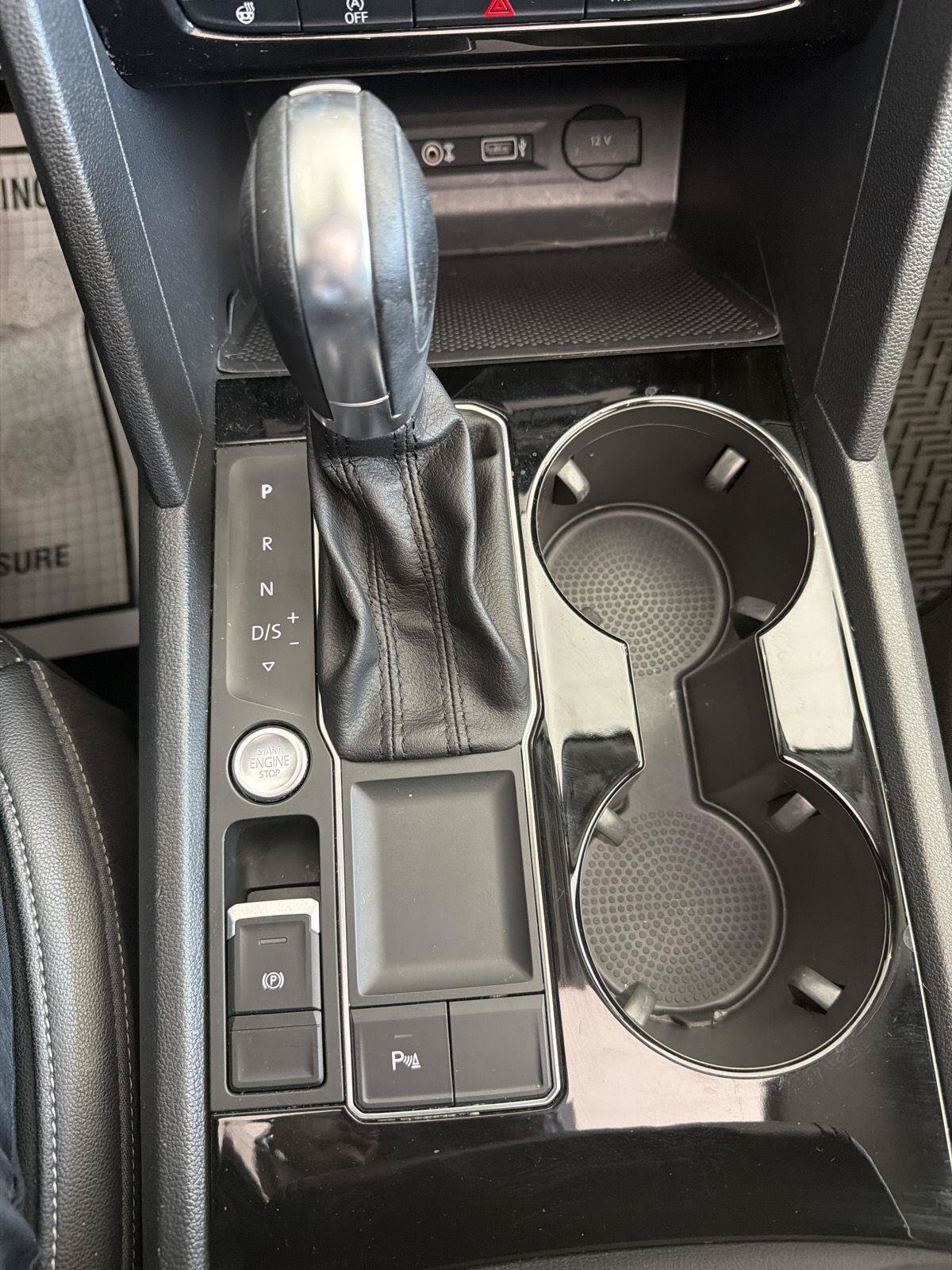 Used 2019 Volkswagen Atlas SEL R-Line FWD image 25