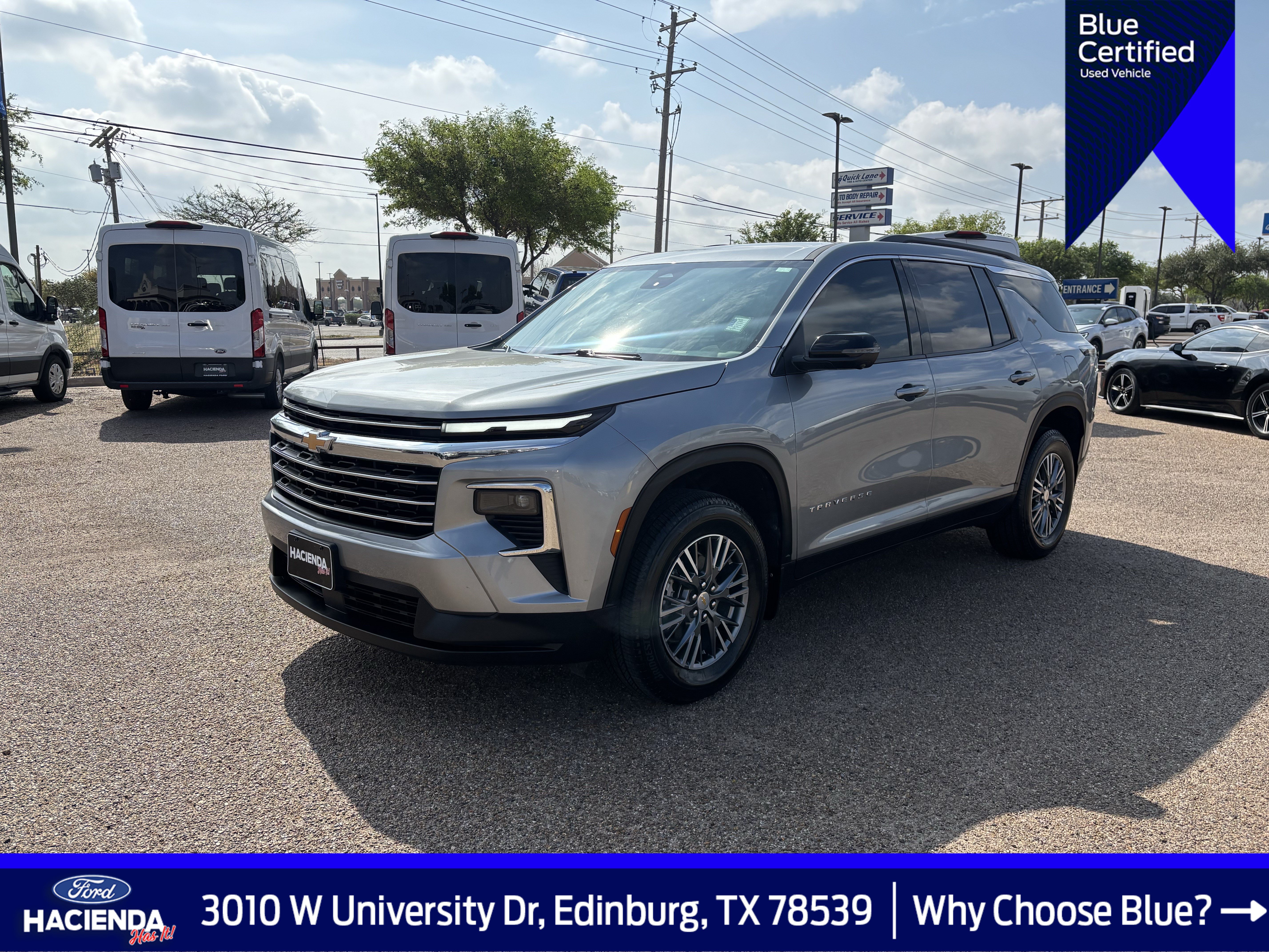 Used 2025 Chevrolet Traverse LT w/ Driver Confidence Package