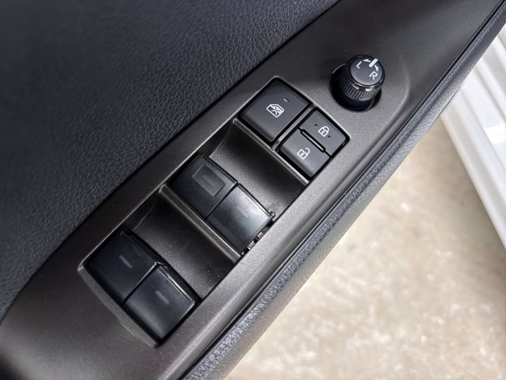 Used 2024 Toyota Camry SE FWD image 17