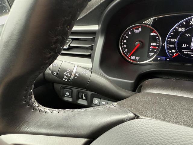Used 2021 GMC Acadia AT4 w/ Technology Package AWD/4WD image 24