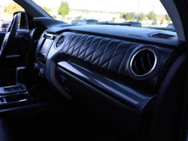 Used 2017 Toyota Tundra Platinum AWD/4WD image 13