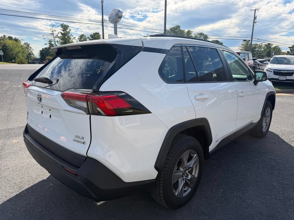 Used 2023 Toyota RAV4 XLE w/ Convenience Package AWD/4WD image 5