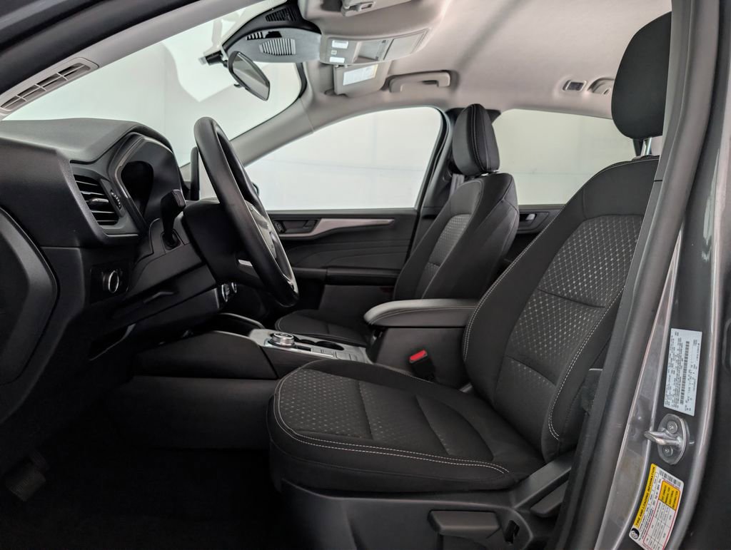 Certified 2025 Ford Escape Active FWD image 11