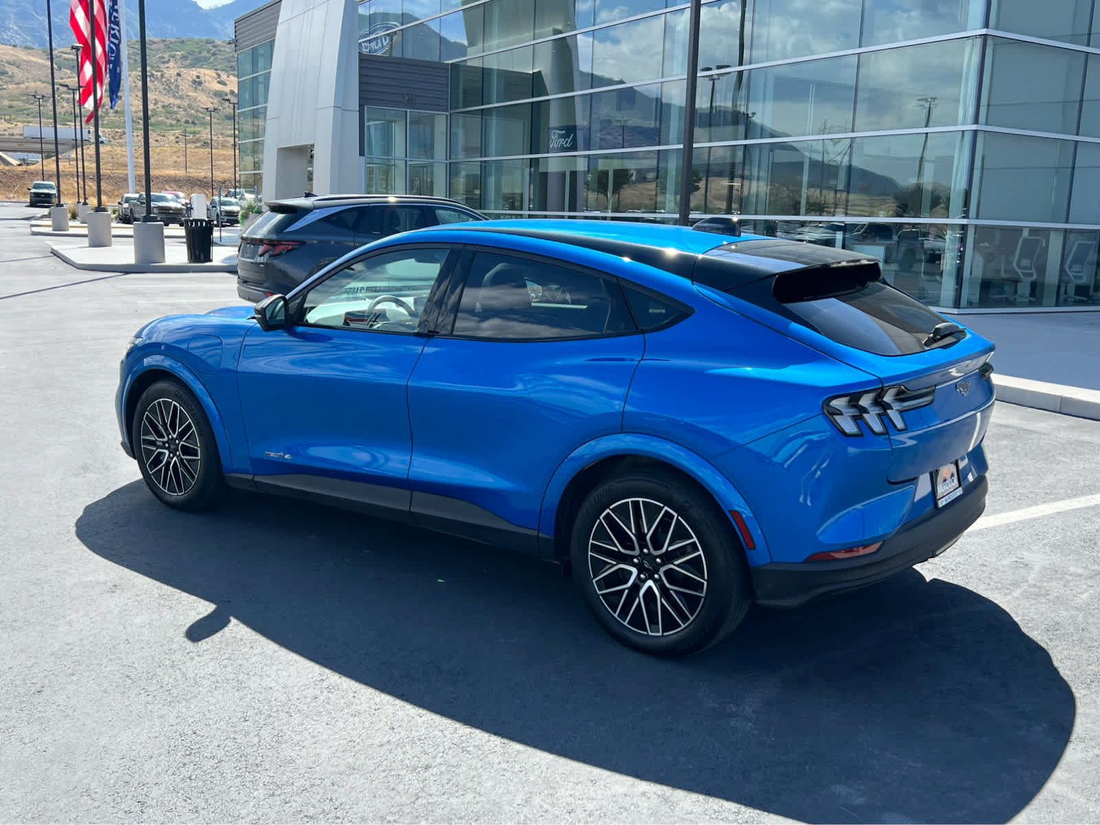Certified 2025 Ford Mustang Mach-E Premium AWD/4WD image 17
