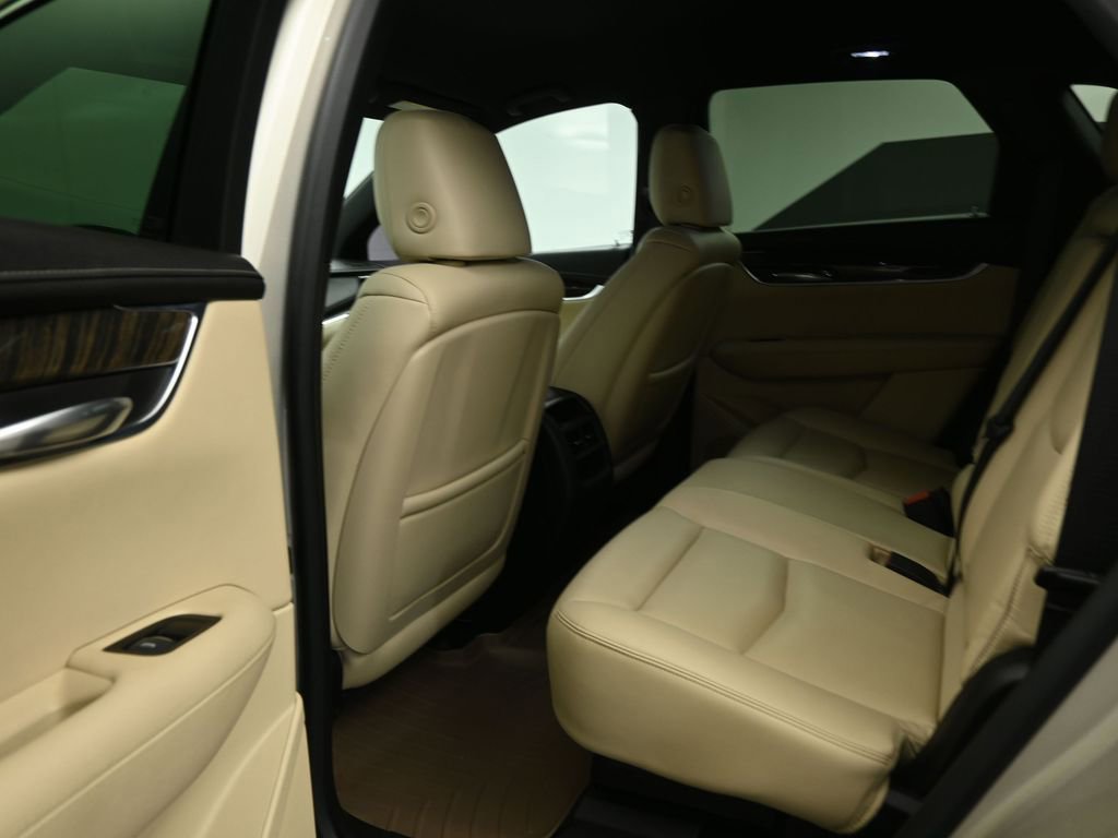 Used 2017 Cadillac XT5 FWD image 18
