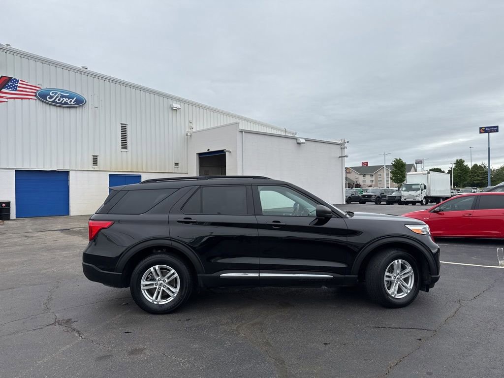 Certified 2021 Ford Explorer XLT w/ Equipment Group 202A AWD/4WD image 52