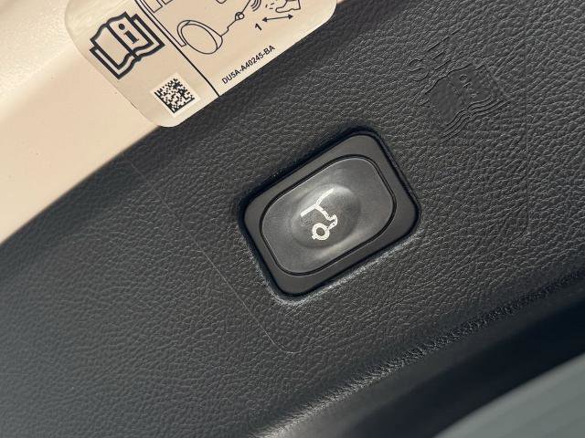 Certified 2018 Ford Edge Titanium w/ Equipment Group 301A FWD image 6