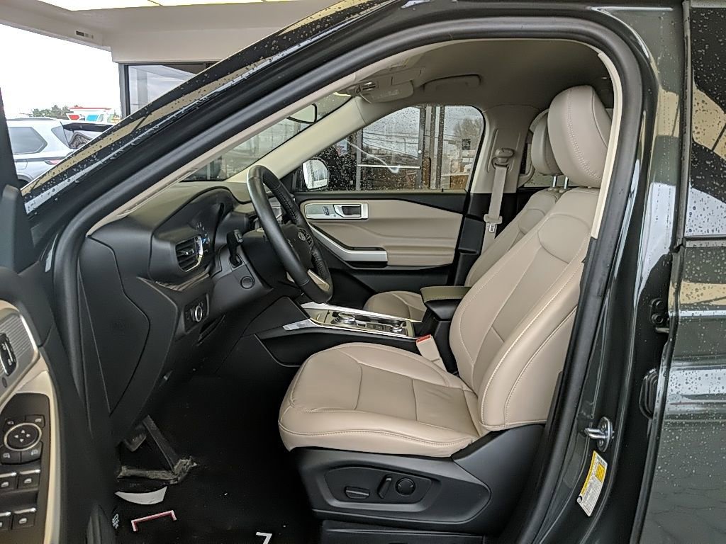 Certified 2023 Ford Explorer Limited w/ Equipment Group 301A image 12