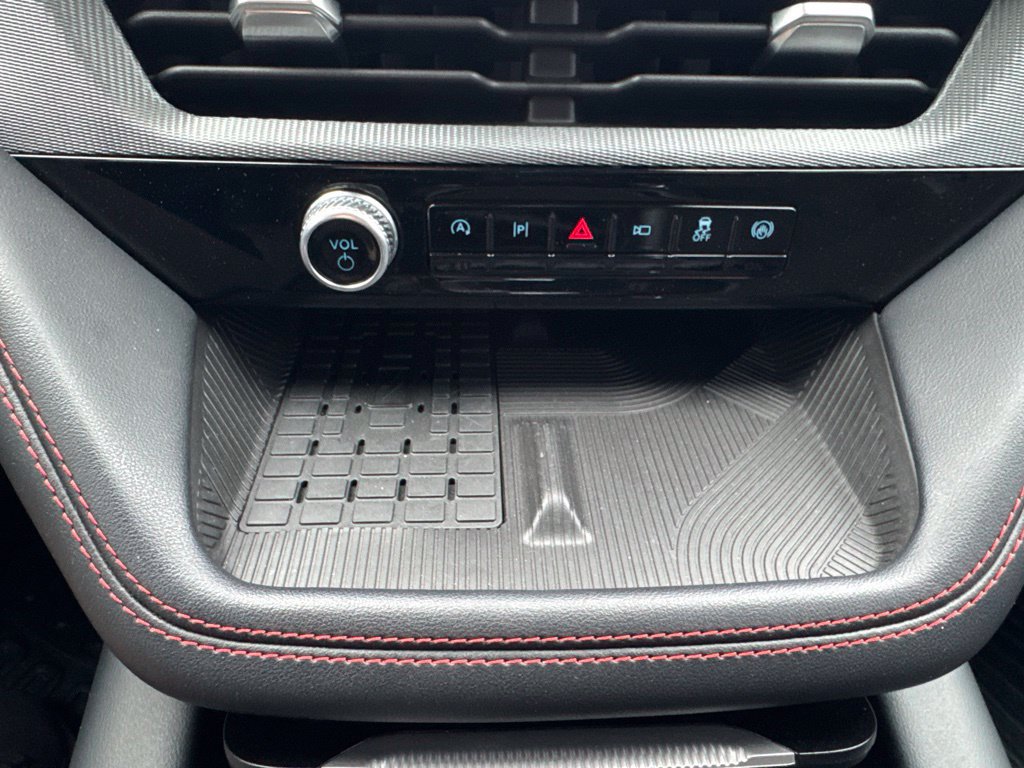Certified 2025 Ford Explorer ST AWD/4WD image 17