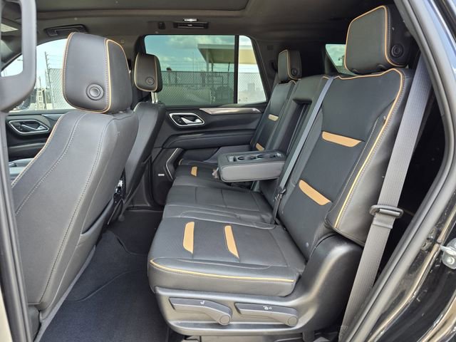 Used 2023 GMC Yukon AT4 w/ Technology Package AWD/4WD image 17