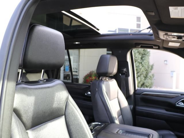 Used 2022 Chevrolet Tahoe Z71 w/ Luxury Package AWD/4WD image 10