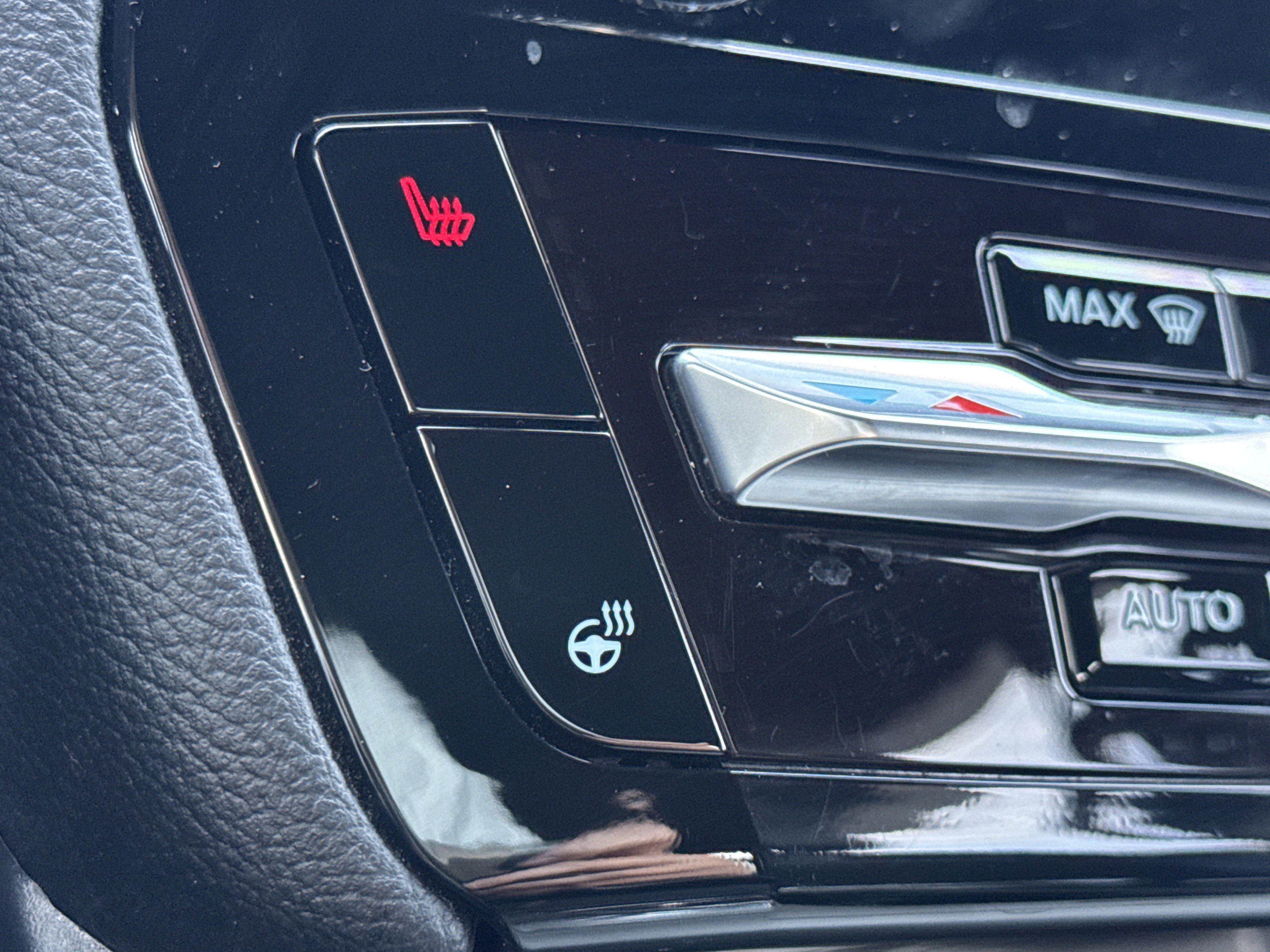 Certified 2024 Ford Explorer ST-Line w/ Class IV Trailer Tow Package image 21