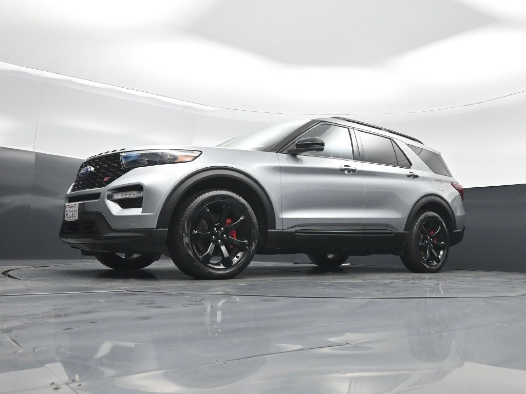 Certified 2023 Ford Explorer ST w/ Equipment Group 401A AWD/4WD image 46