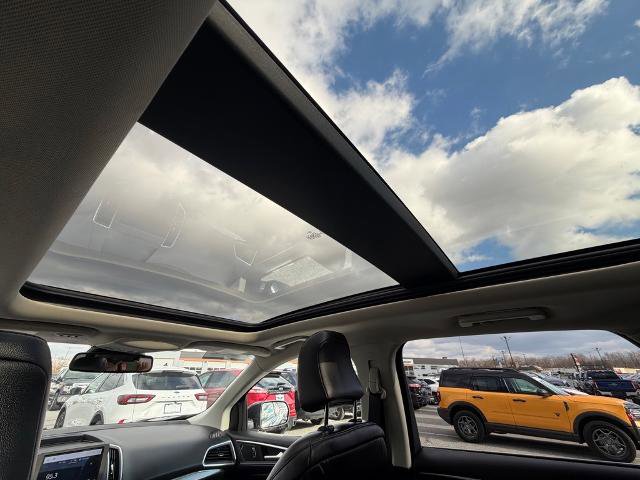 Certified 2022 Ford Edge Titanium image 19