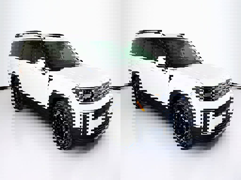 Used 2025 Hyundai Santa Fe SEL image 7