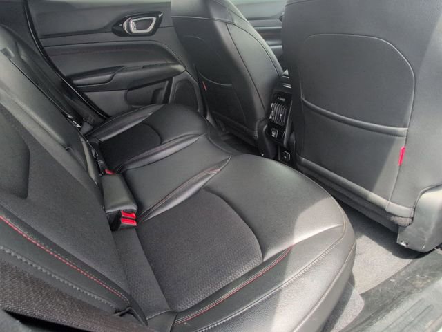 Used 2025 Jeep Compass Trailhawk AWD/4WD image 17