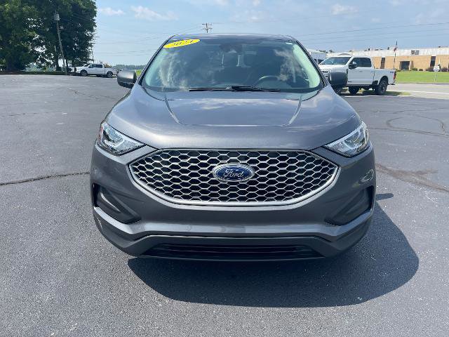 Certified 2024 Ford Edge SE image 10