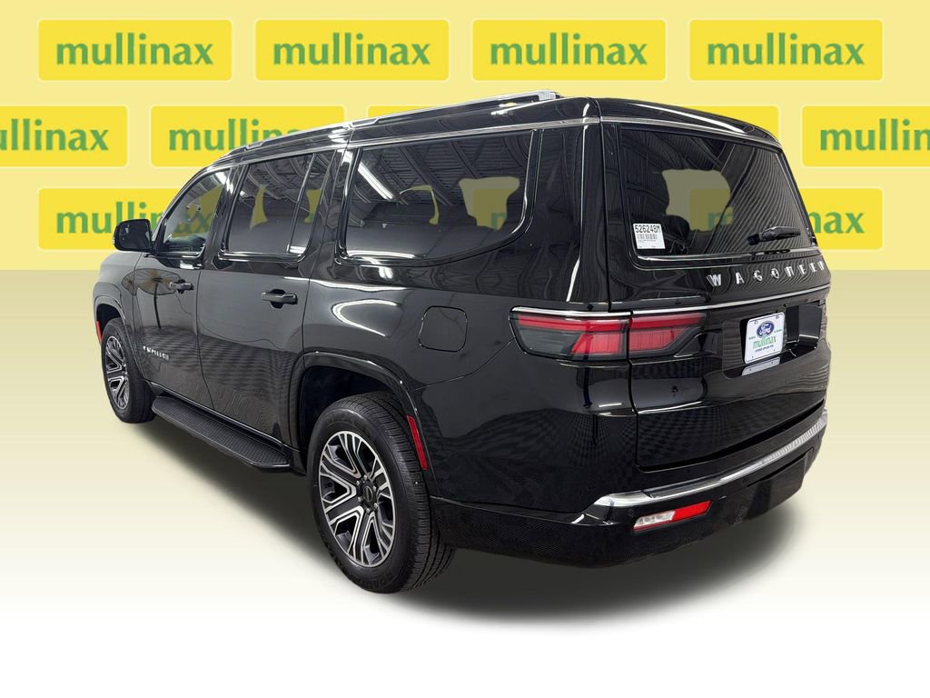 Used 2025 Jeep Wagoneer 4WD image 10