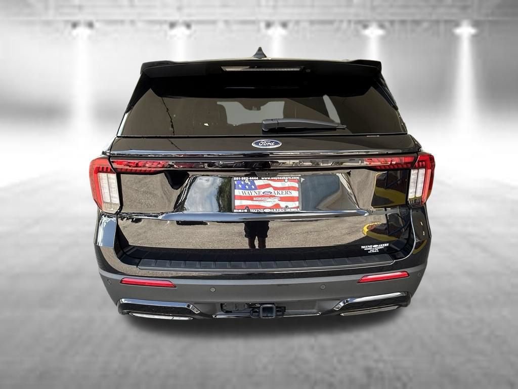 Certified 2026 Ford Explorer ST-Line w/ ST-Line Street Pack RWD image 5