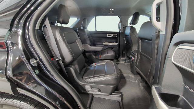 Certified 2022 Ford Explorer XLT w/ Equipment Group 202A AWD/4WD image 15