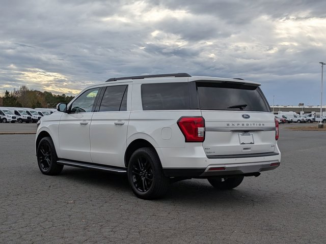 Certified 2022 Ford Expedition Max XLT image 6