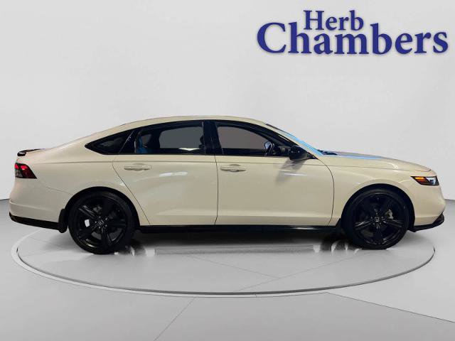 Used 2023 Honda Accord Sport image 11