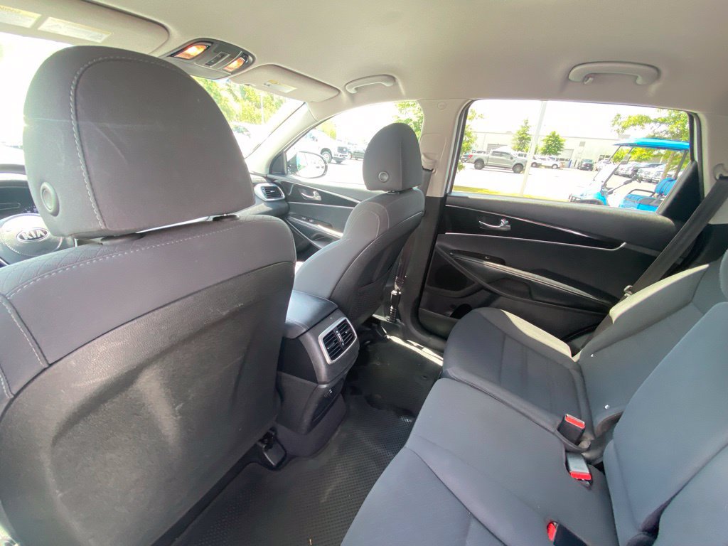 Used 2020 Kia Sorento L FWD image 23