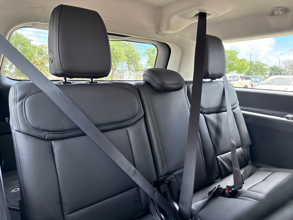 Certified 2025 Ford Expedition Max Active image 29