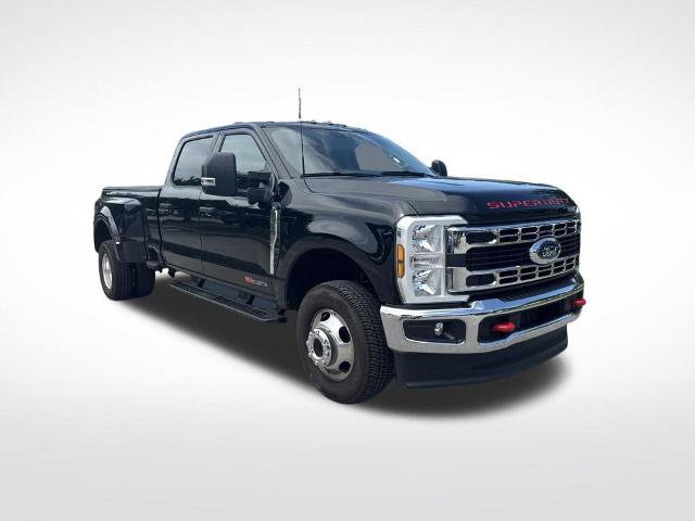 Certified 2026 Ford F350 XLT w/ 360-Degree Camera Package AWD/4WD image 2