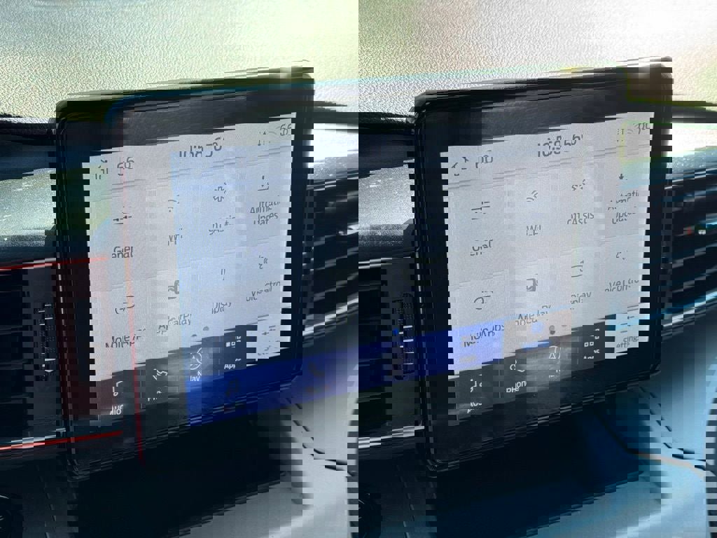 Certified 2022 Ford Explorer XLT w/ Equipment Group 202A image 24