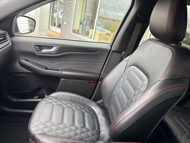 Certified 2023 Ford Escape ST-Line Elite w/ Premium Technology Package AWD/4WD image 27