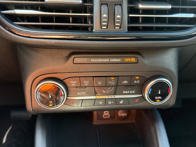 Certified 2025 Ford Escape ST-Line Select AWD/4WD image 28