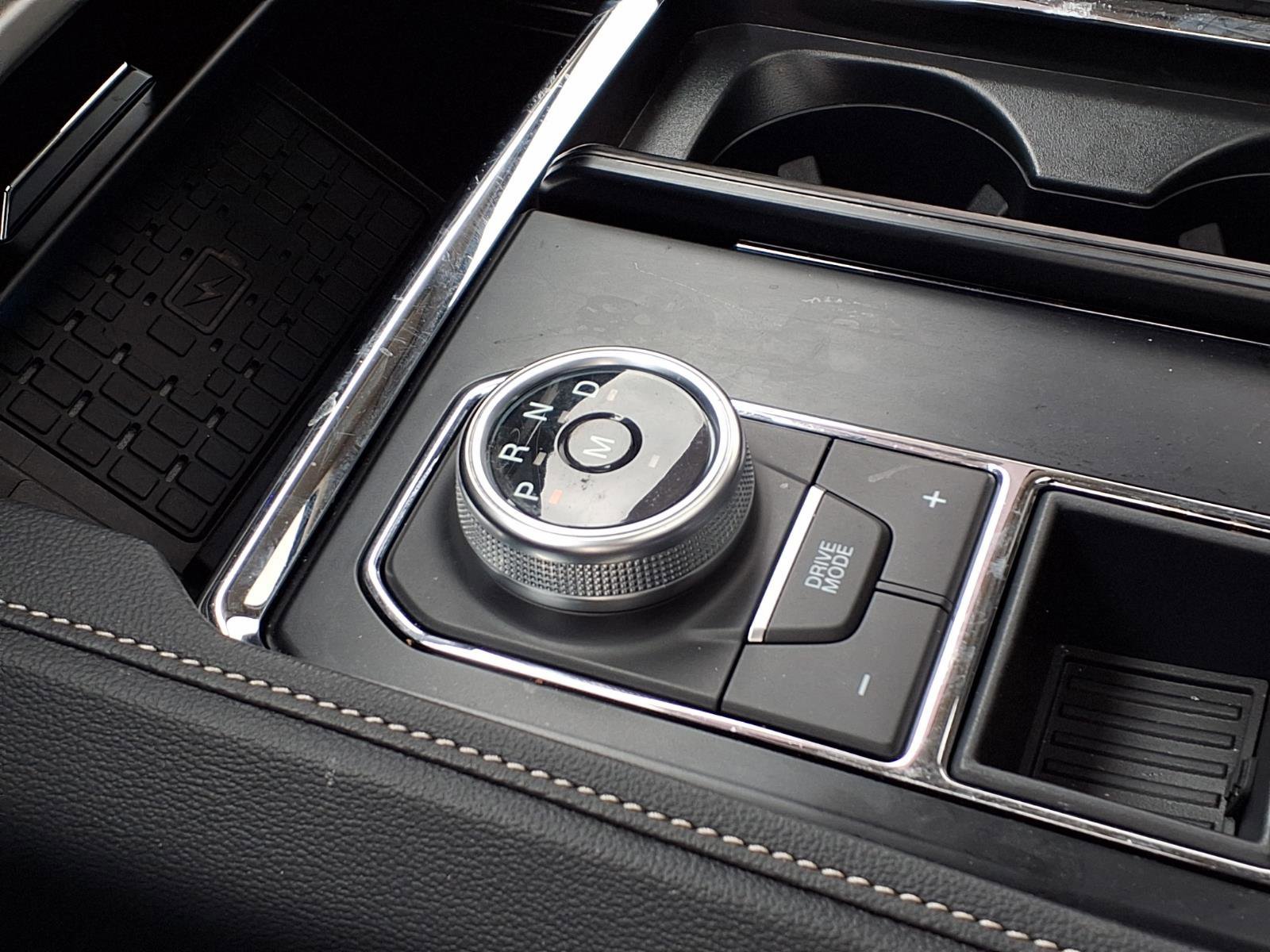 Certified 2024 Ford Expedition XLT image 19