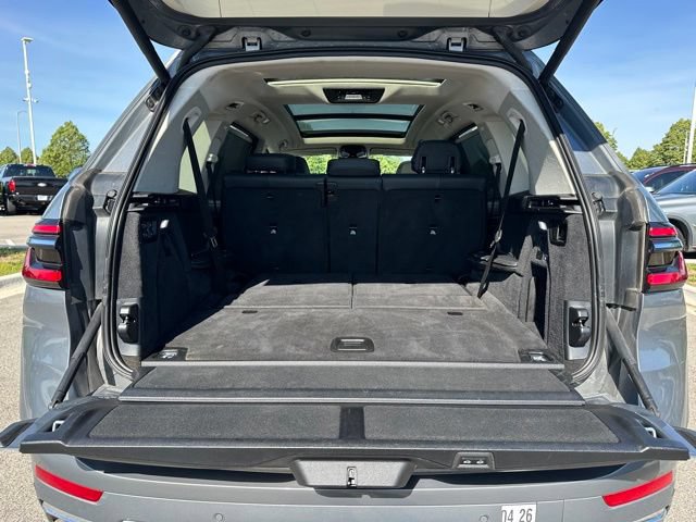 Used 2024 BMW X7 xDrive40i AWD/4WD image 11