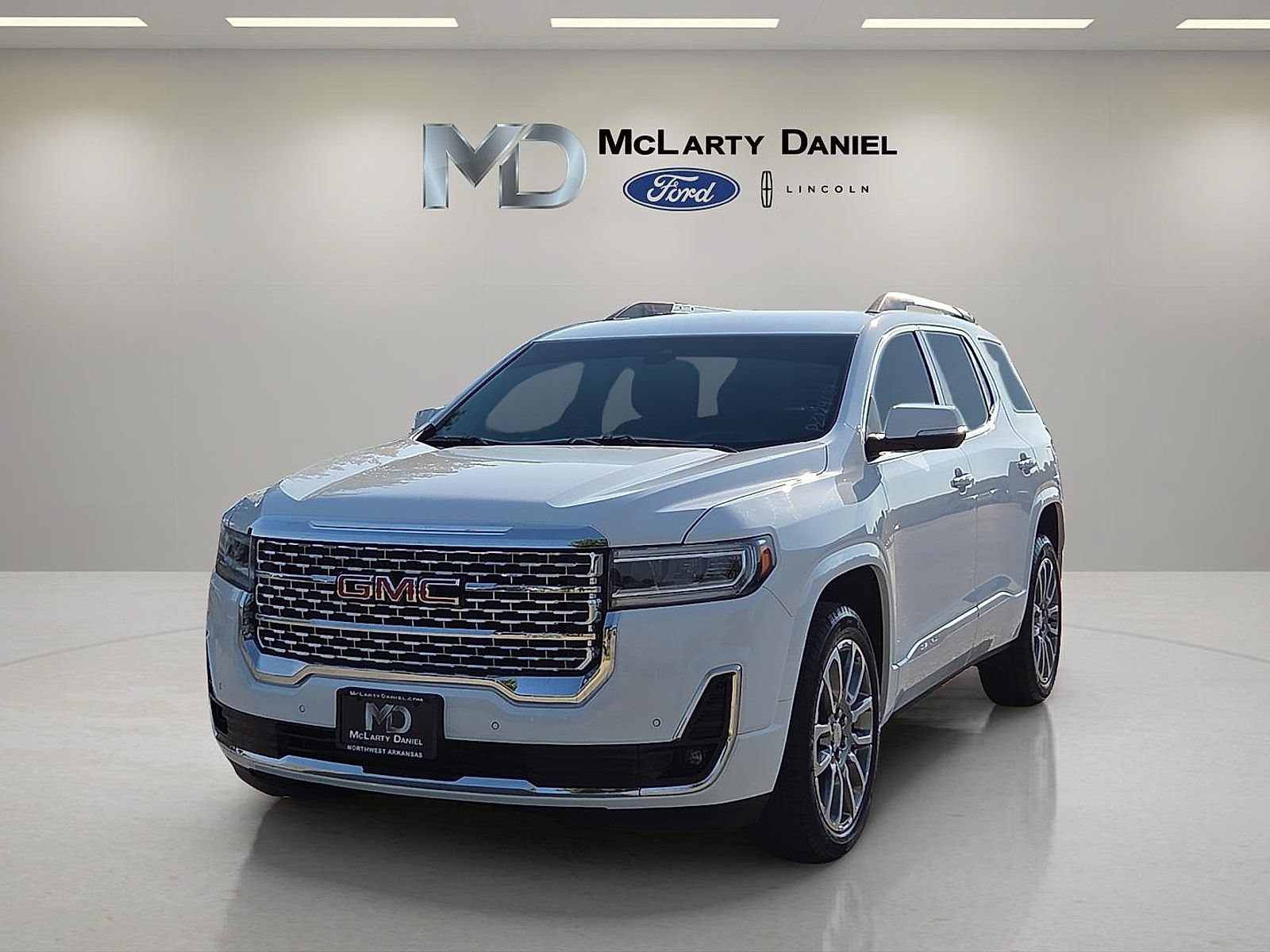 Used 2023 GMC Acadia Denali FWD video 2