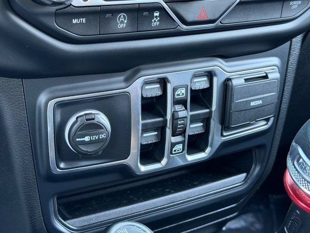 Used 2019 Jeep Wrangler Unlimited Sport S AWD/4WD image 22