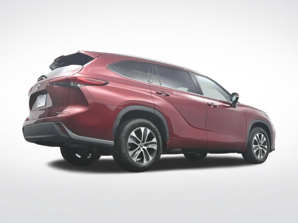 Used 2021 Toyota Highlander XLE FWD image 44