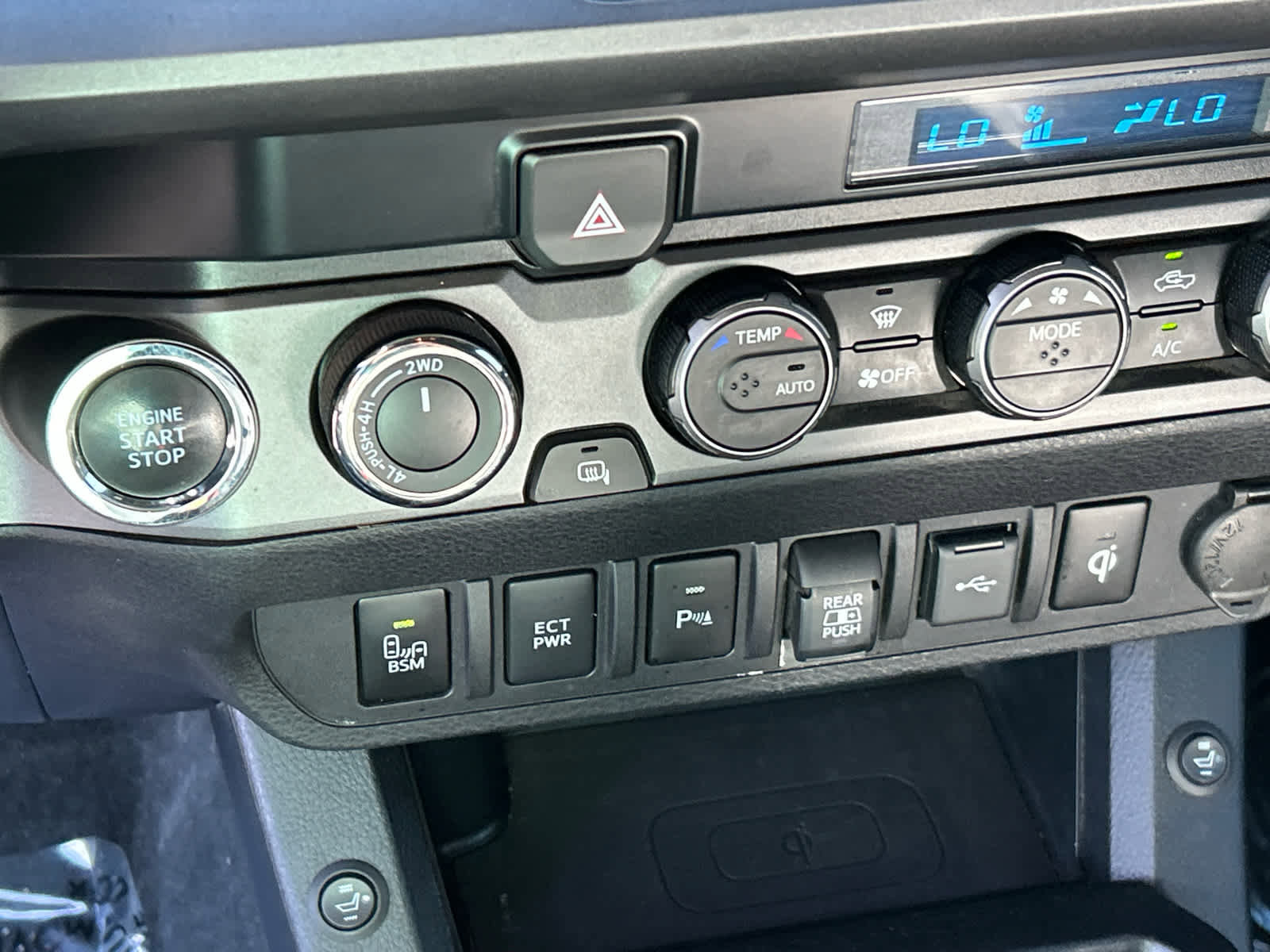 Used 2021 Toyota Tacoma TRD Off-Road image 41