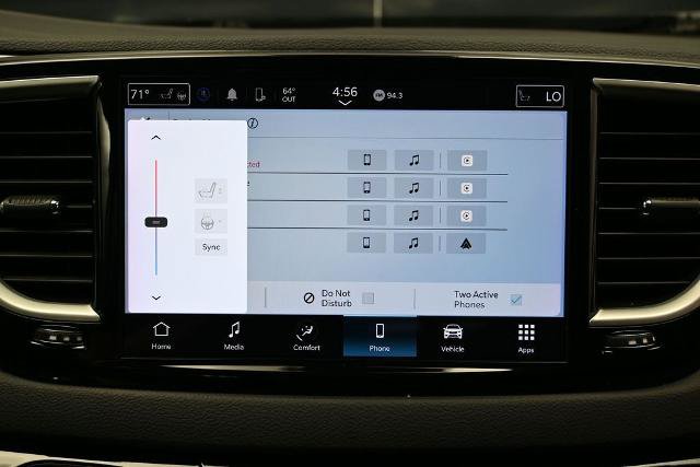 Used 2024 Chrysler Pacifica Touring-L FWD image 27
