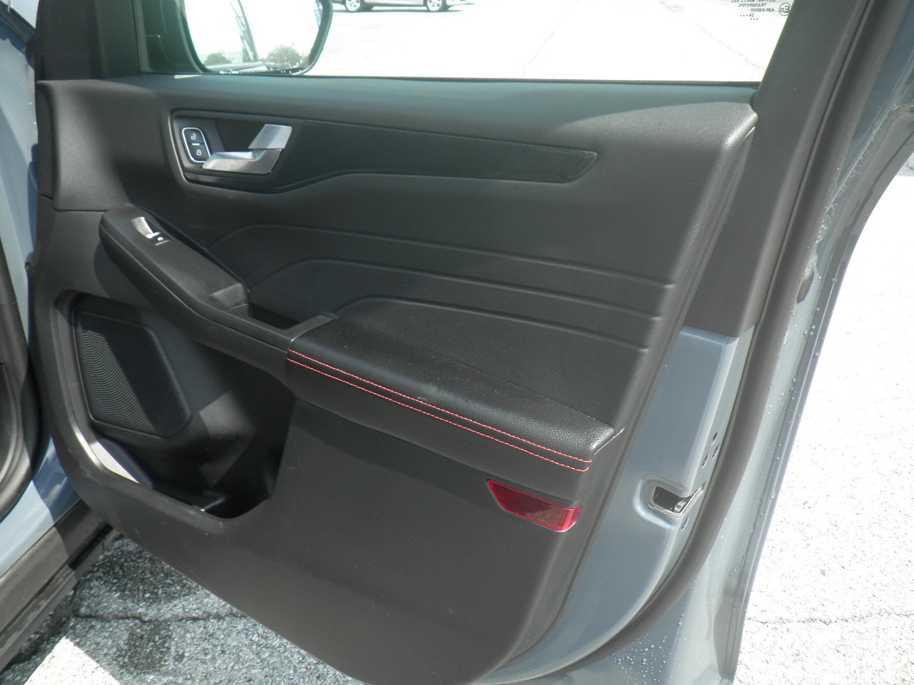 Certified 2025 Ford Escape ST-Line w/ Tech Pack #1 AWD/4WD image 26