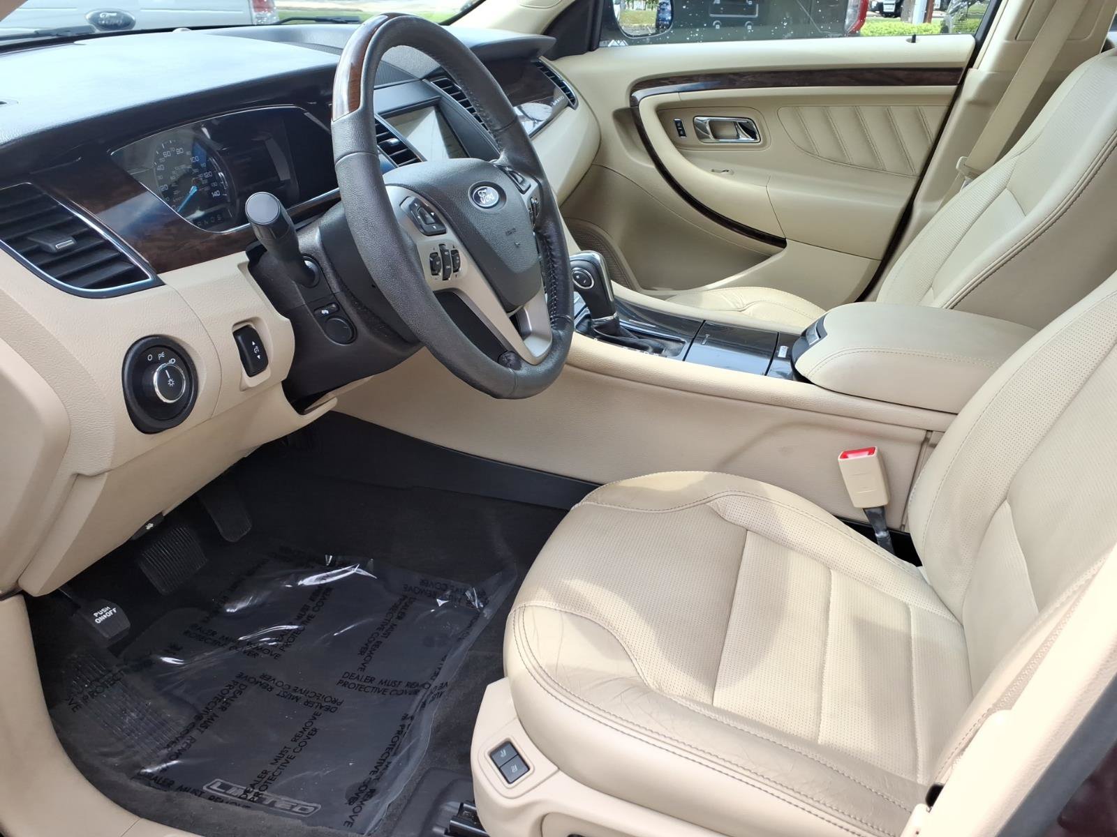 Certified 2018 Ford Taurus Limited FWD image 10