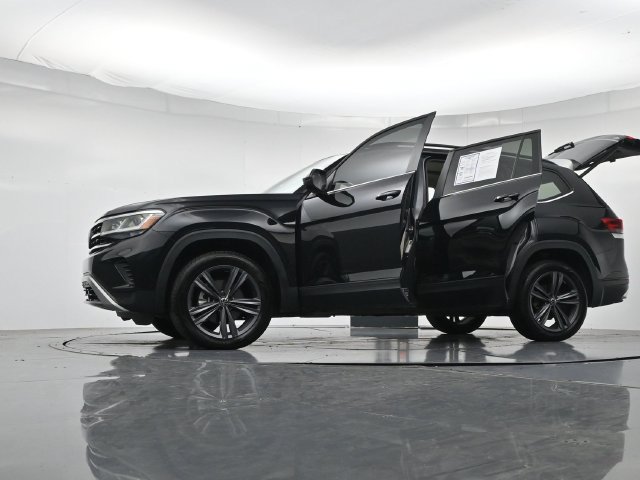 Used 2023 Volkswagen Atlas SE w/ Panoramic Sunroof Package FWD image 56