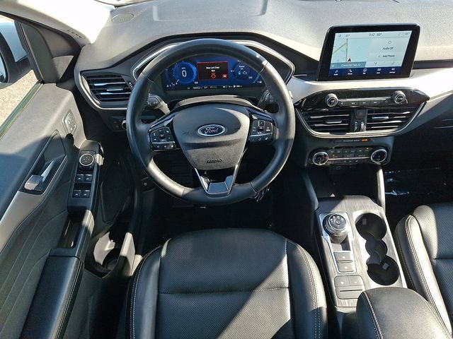 Certified 2022 Ford Escape SEL w/ Technology Package FWD image 11