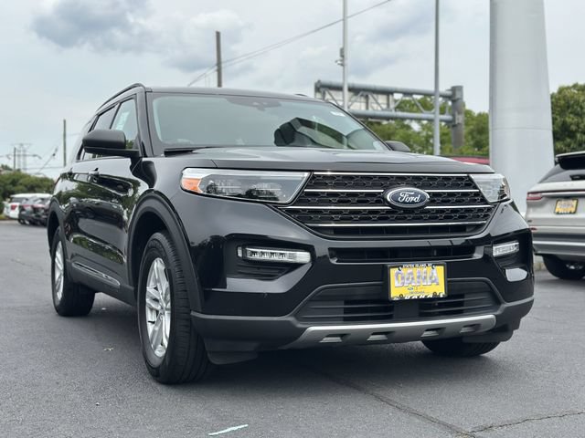 Certified 2023 Ford Explorer XLT w/ Equipment Group 202A AWD/4WD image 48