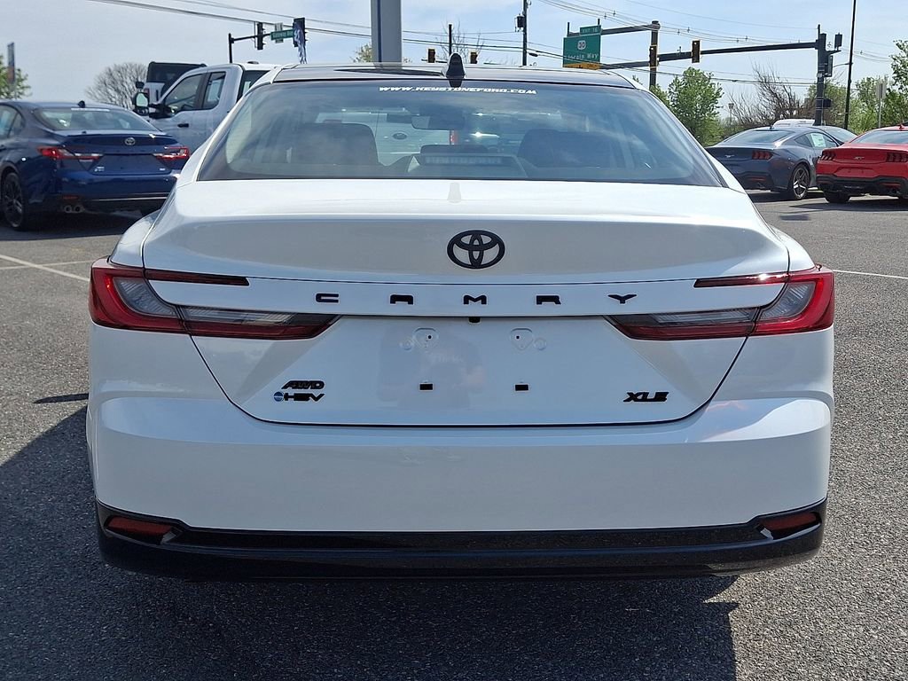 Used 2026 Toyota Camry XLE AWD/4WD image 5