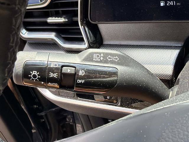 Used 2025 Kia Sportage SX AWD/4WD image 17