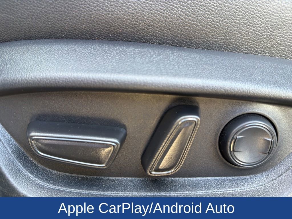 Used 2025 Toyota Camry SE w/ Multimedia Upgrade Package image 13