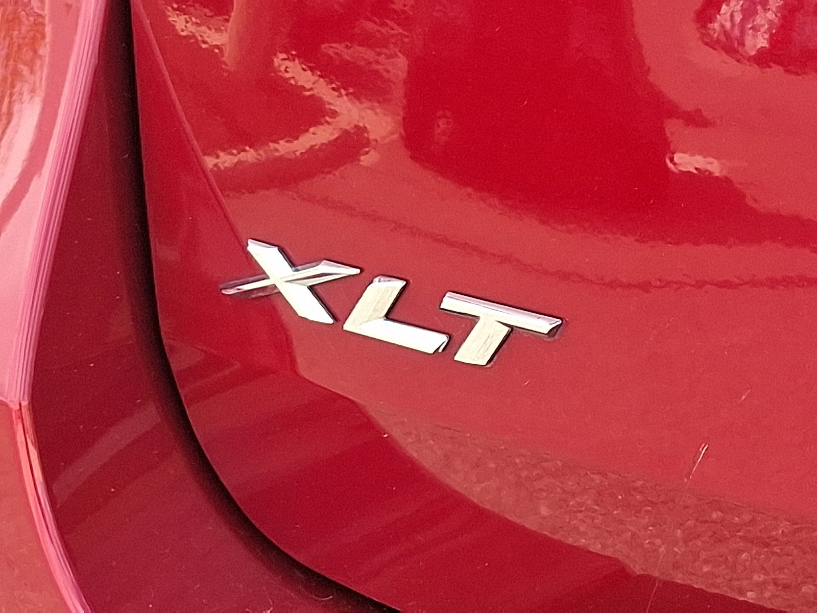 Certified 2022 Ford Explorer XLT w/ Class IV Trailer Tow Package AWD/4WD image 30