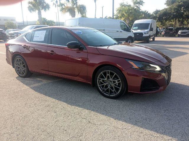 Used 2024 Nissan Altima 2.0 SR FWD image 2